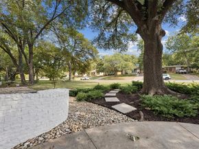 2039  Elmwood Boulevard , Dallas Texas 75224
