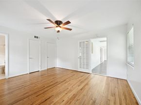 2039  Elmwood Boulevard , Dallas Texas 75224