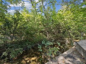 2039  Elmwood Boulevard , Dallas Texas 75224