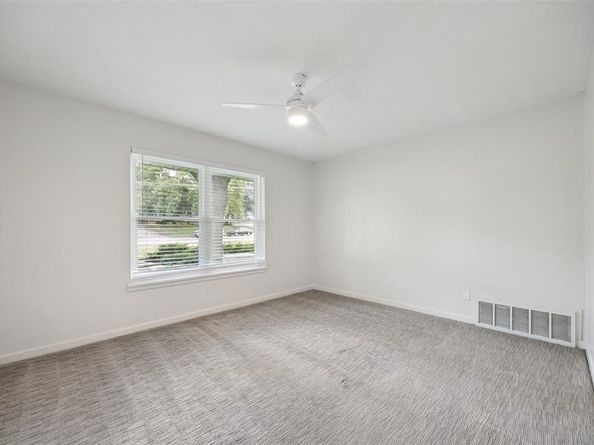 2039  Elmwood Boulevard , Dallas Texas 75224