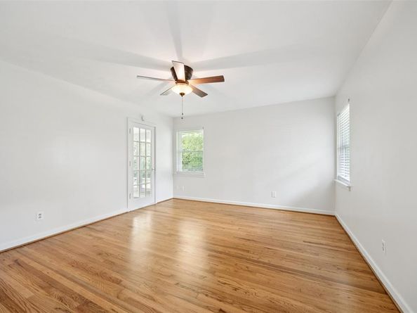 2039  Elmwood Boulevard , Dallas Texas 75224