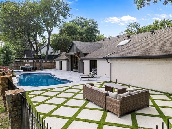 2207  Forest Creek , McKinney Texas 75072