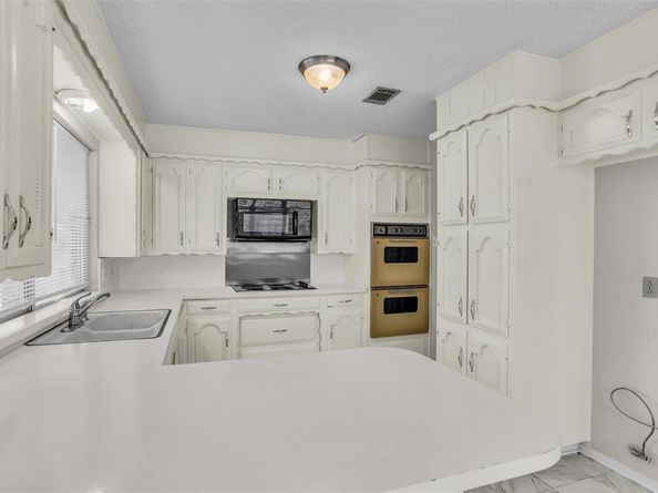 8409  Main Street , North Richland Hills Texas 76182