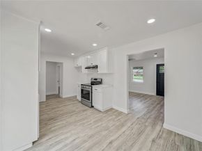806  Ivywood Drive , Dallas Texas 75232
