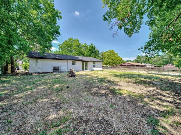806  Ivywood Drive , Dallas Texas 75232