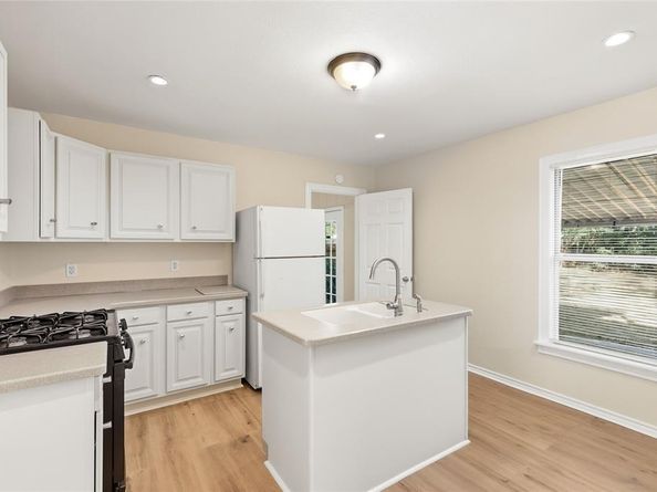 2625  Handley Drive , Fort Worth Texas 76112