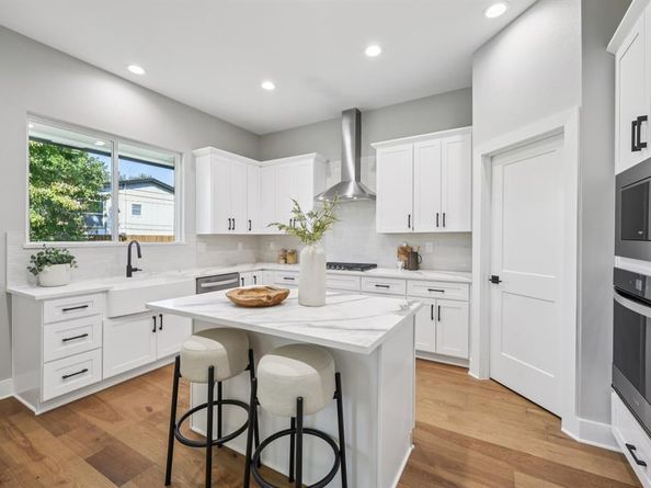 2622  Evinrude Drive , Grapevine Texas 76051