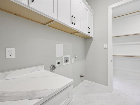 2622  Evinrude Drive , Grapevine Texas 76051