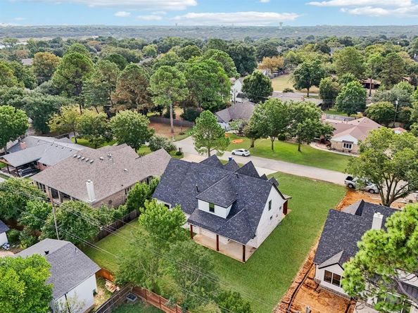 2622  Evinrude Drive , Grapevine Texas 76051