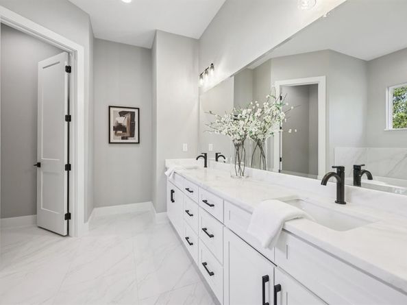 2622  Evinrude Drive , Grapevine Texas 76051