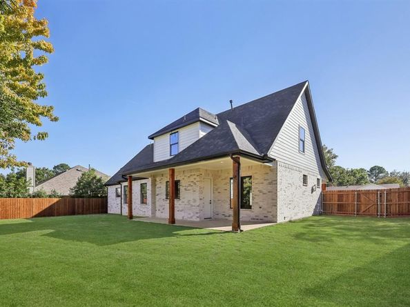 2622  Evinrude Drive , Grapevine Texas 76051