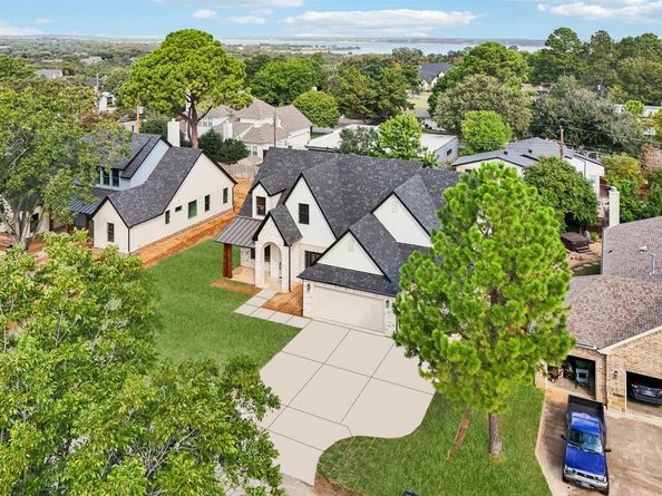 2622  Evinrude Drive , Grapevine Texas 76051