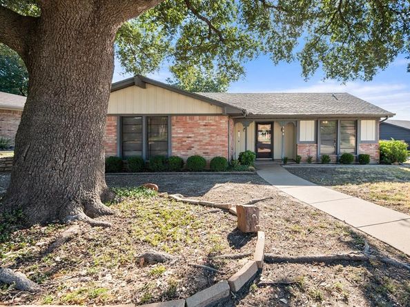 308  Rhineland Road , Benbrook Texas 76126