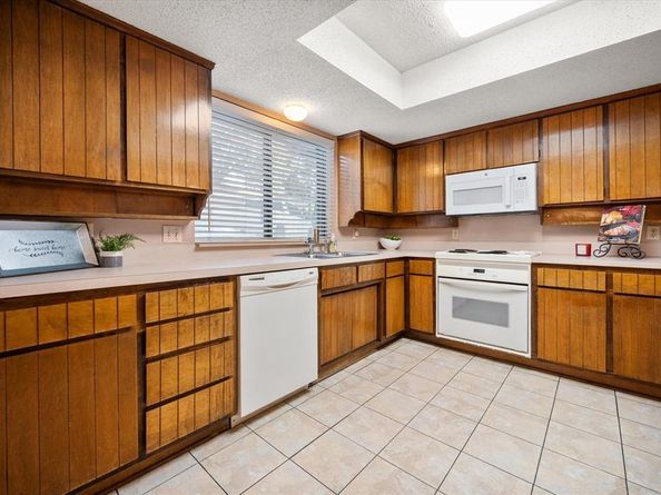 308  Rhineland Road , Benbrook Texas 76126