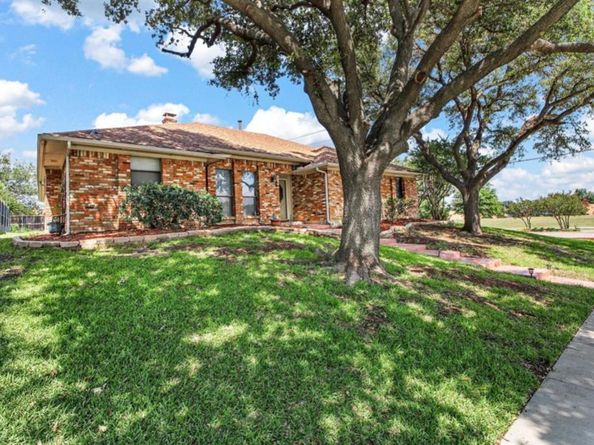 2109  Marin  , Carrollton Texas 75006