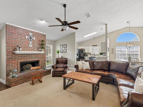 2073  Wedgewood Drive , Grapevine Texas 76051