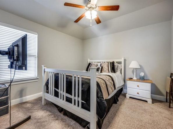 417  Middleton Drive , Roanoke Texas 76262