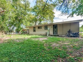 612  Henderson Circle , Garland Texas 75040