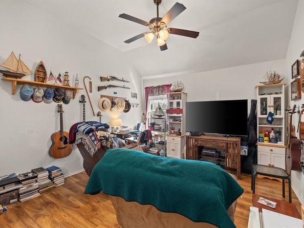 424  Autumn Park , Fort Worth Texas 76140