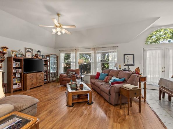 424  Autumn Park , Fort Worth Texas 76140