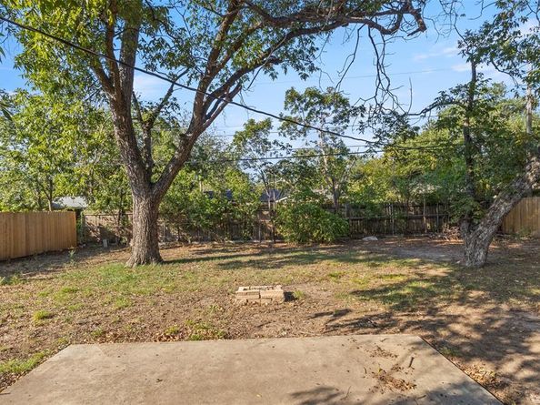 5005  Roxie Street , Haltom City Texas 76117