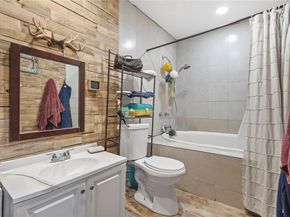 2219  Mccutcheon Lane , Dallas Texas 75227