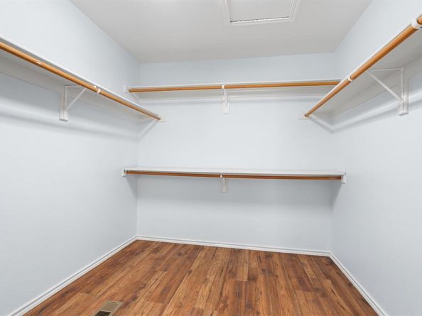 244  Turnberry Lane , Lewisville Texas 75067