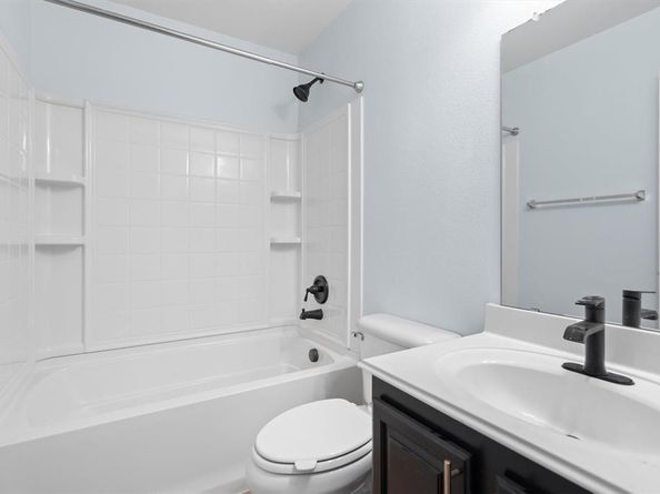 244  Turnberry Lane , Lewisville Texas 75067