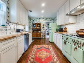 214 S Briscoe Boulevard , Dallas Texas 75211