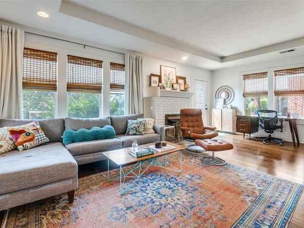 214 S Briscoe Boulevard , Dallas Texas 75211