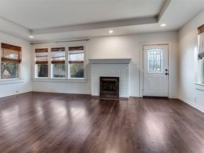 214 S Briscoe Boulevard , Dallas Texas 75211