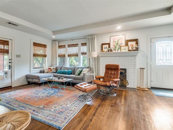 214 S Briscoe Boulevard , Dallas Texas 75211