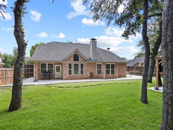 3905  Park Wood Drive , Corinth Texas 76208