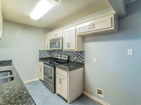 526  E Avenue J   C, Grand Prairie Texas 75050