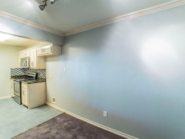 526  E Avenue J   C, Grand Prairie Texas 75050