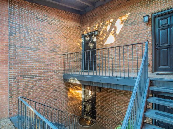 526  E Avenue J   C, Grand Prairie Texas 75050