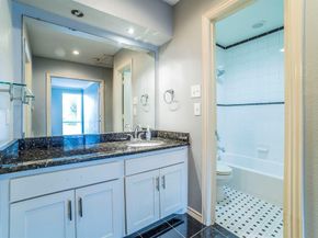 526  E Avenue J   C, Grand Prairie Texas 75050