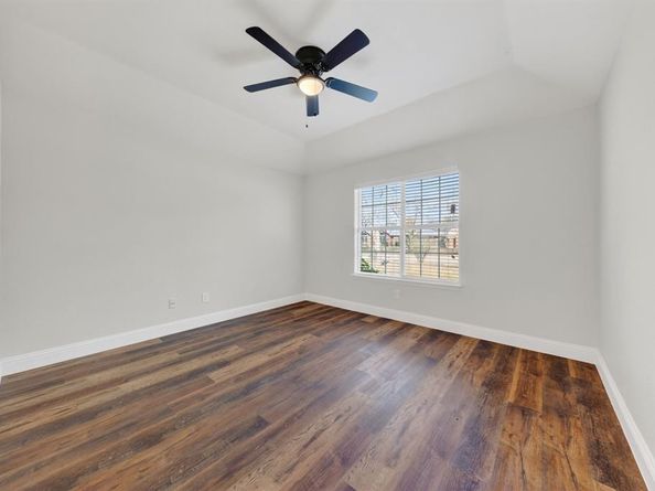 607  Rawlins Drive , Lancaster Texas 75146