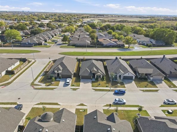 725  Sandy Chip Trail , Fort Worth Texas 76108