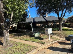 617  Lost Springs Court , Arlington Texas 76012