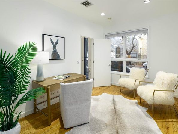 2910  Woodside Street , Dallas Texas 75204