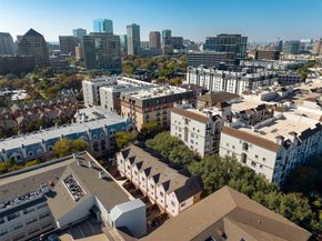 2910  Woodside Street , Dallas Texas 75204