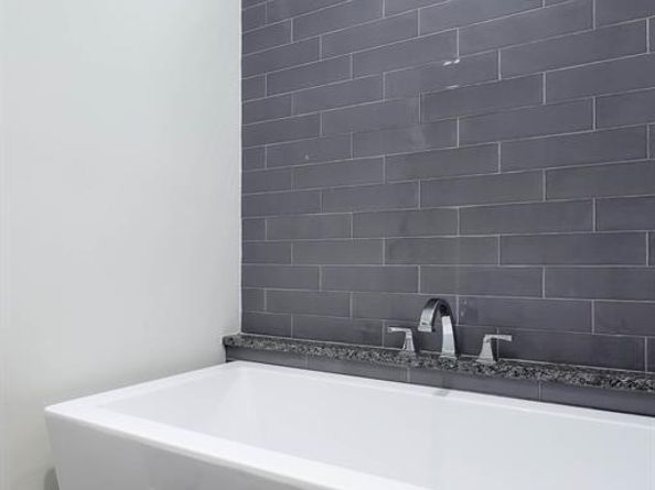 2910  Woodside Street , Dallas Texas 75204