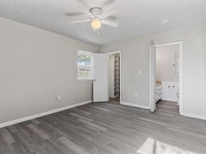 1612  Mims Street , Fort Worth Texas 76112