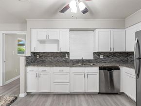 1612  Mims Street , Fort Worth Texas 76112