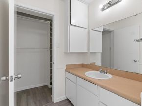 1612  Mims Street , Fort Worth Texas 76112