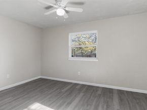 1612  Mims Street , Fort Worth Texas 76112