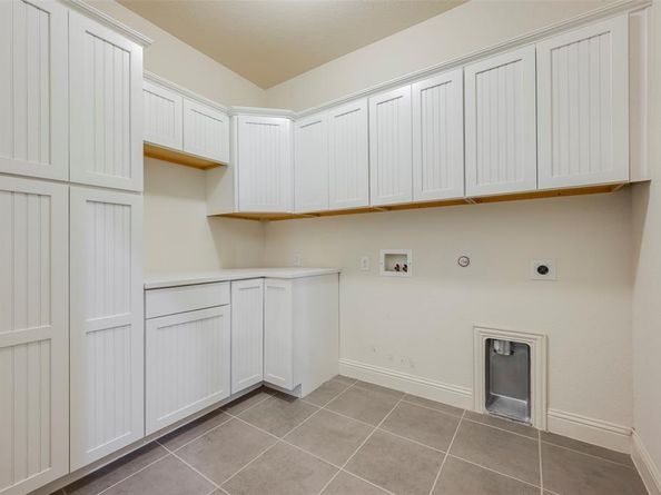 604  Cody Lane , Mansfield Texas 76063