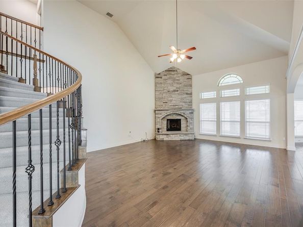 604  Cody Lane , Mansfield Texas 76063