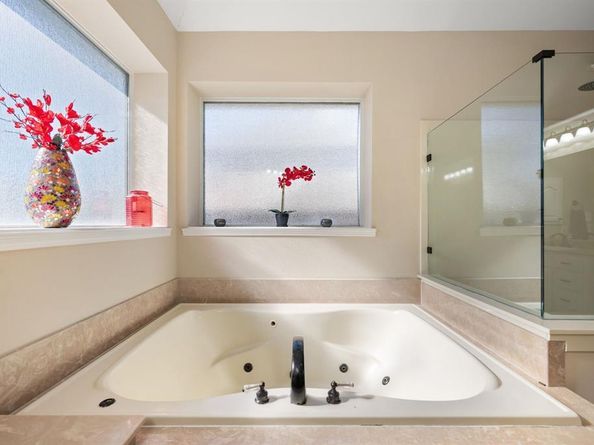 5519  Hunterwood Lane , Arlington Texas 76017